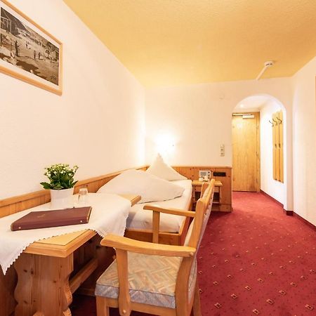 Hotel Garni Tyola イシュグル エクステリア 写真
