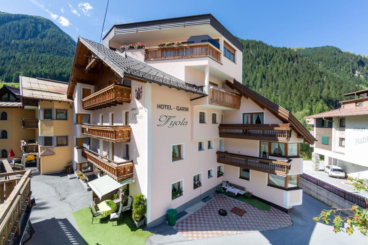 Hotel Garni Tyola イシュグル エクステリア 写真